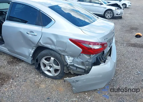 2018 Nissan Altima 2.5 S из США, поврежденный, VIN 1N4AL3AP3JC283220